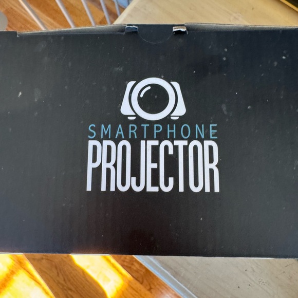 Smartphone Projector - Picture 4 of 4